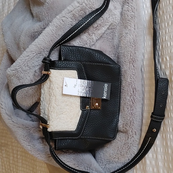 NWT Kensie Faux Leather & Faux Fur/Sherpa Compact Bag - Picture 1 of 16